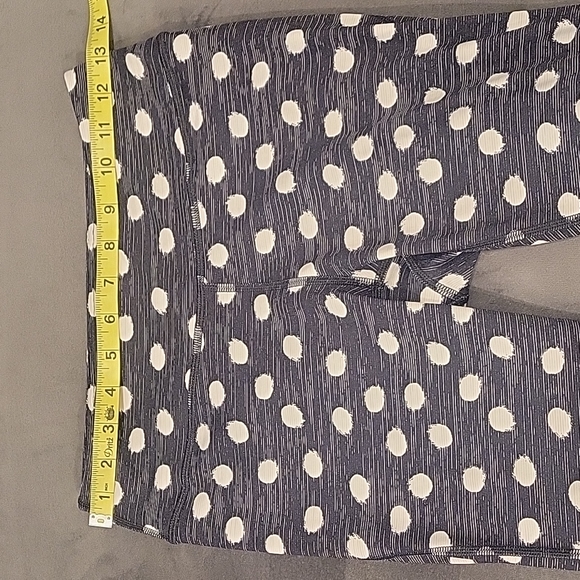 Outdoor Voices Workout Leggings Polka Dot Tech Sweat 3/4 Size S - Picture 10 of 12